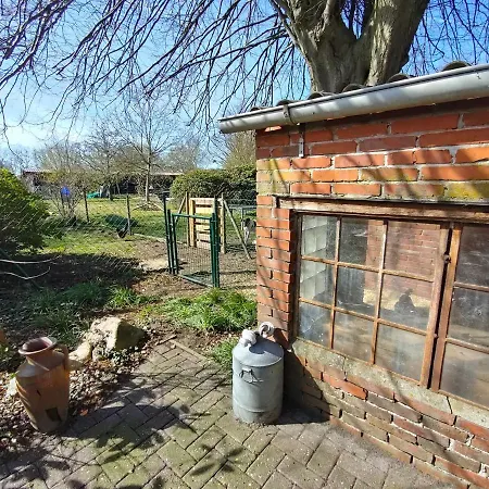Ferienhaeuschen Alte Schmiede, 35647 Holiday home *