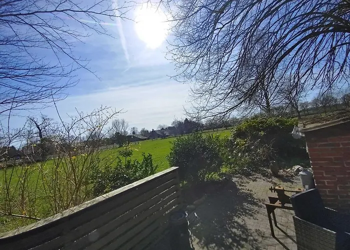 Casa de Férias Ferienhaeuschen Alte Schmiede, 35647 Uplengen